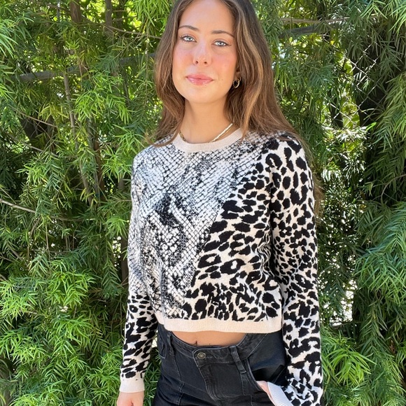 GUESS animal print cream sweater - Picture 1 of 5